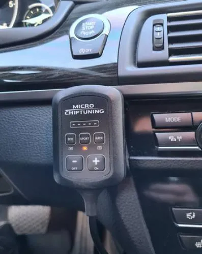 Pedalboxtuning Einbaubeispiel Peugeot